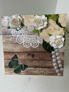 Floral Pearl Wood-Style Wall Art – White Roses & Green Butterfly